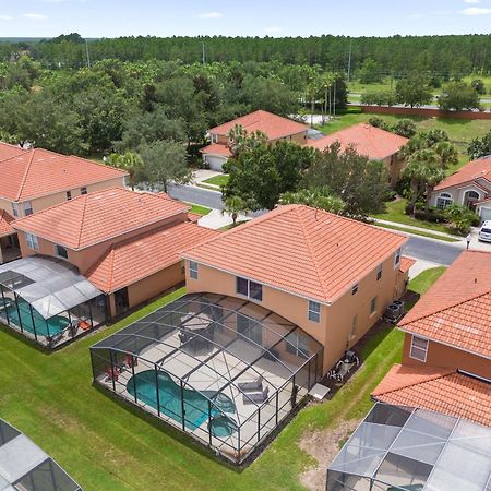 Large Spacious Home W Private Pool & Hot Tub Davenport Exterior photo